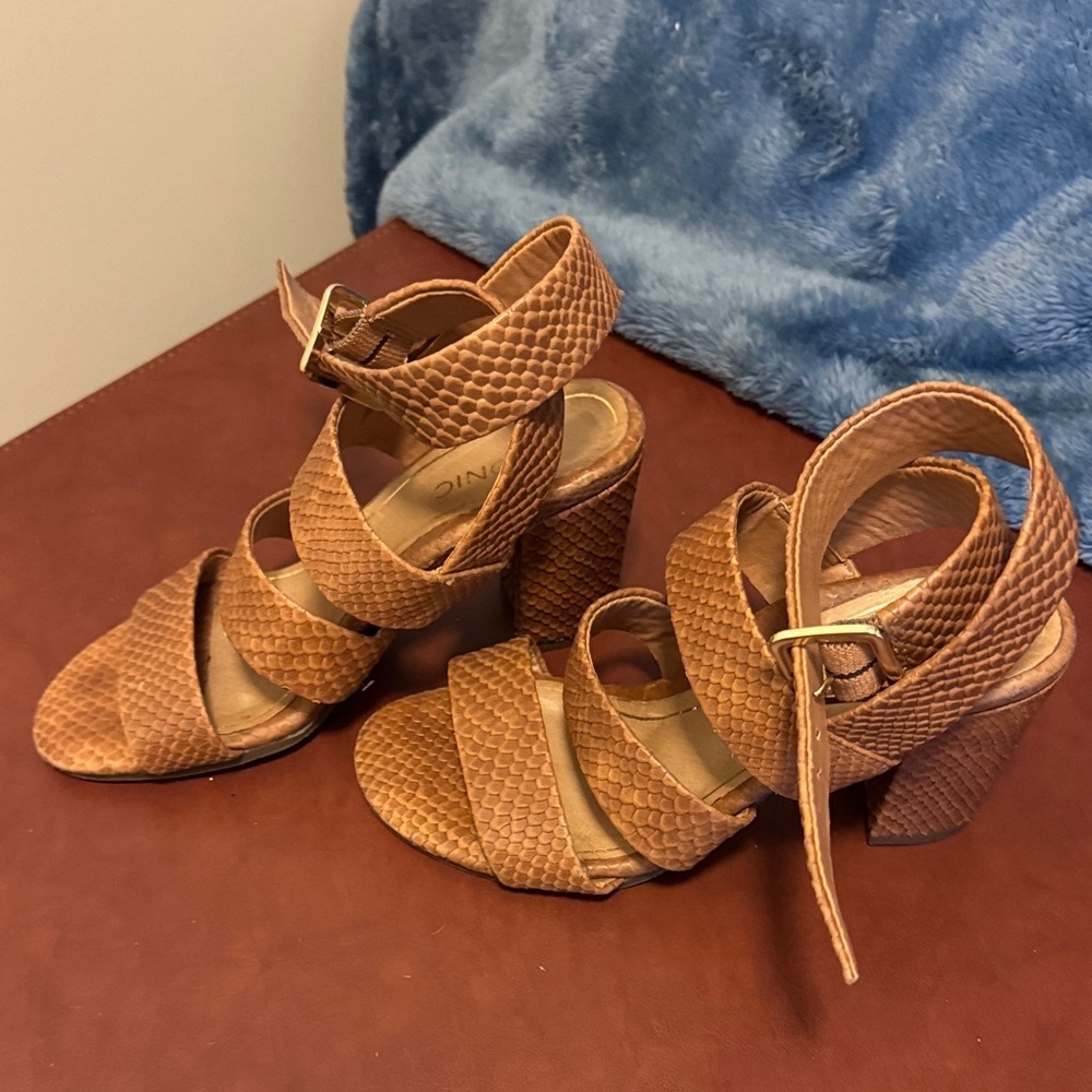 Vionic Tan Textured Heeled Sandals